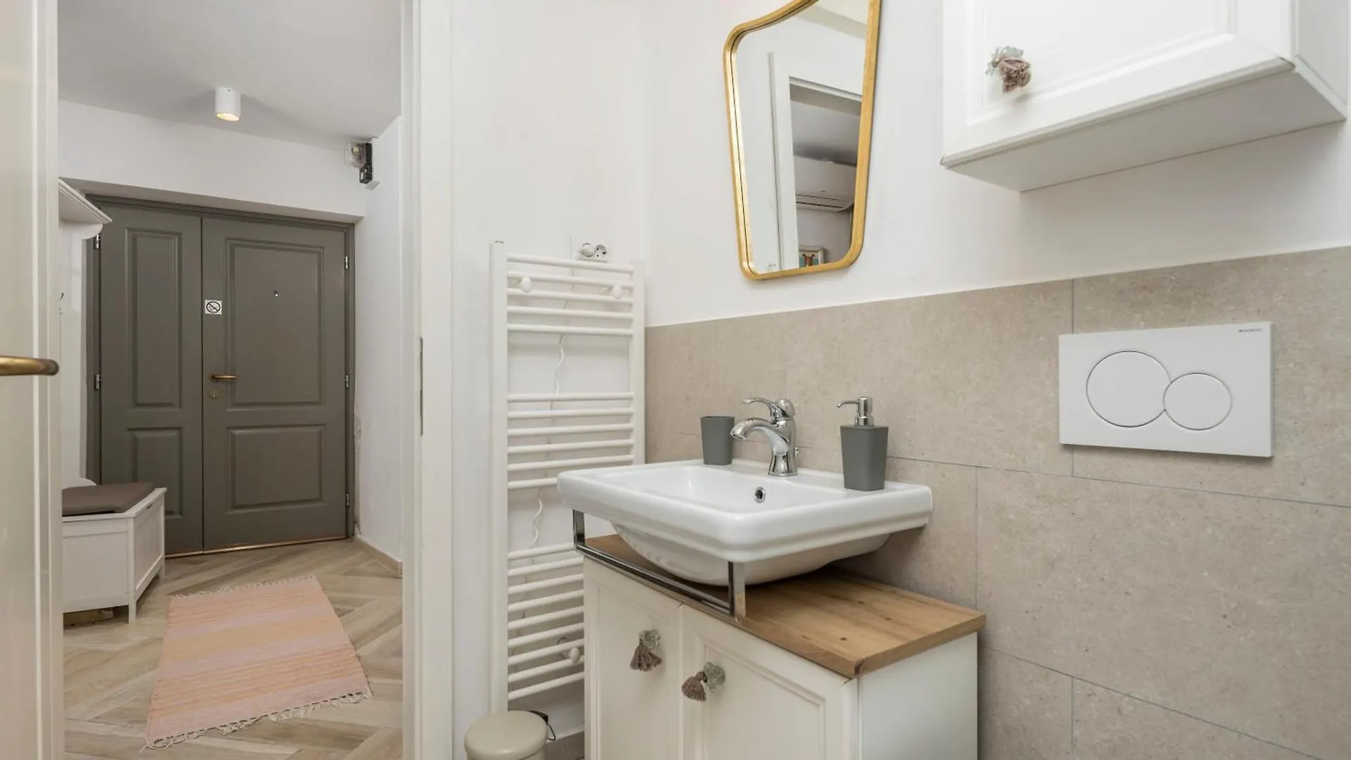 Secret Steps Apartment Rovinj 0*,